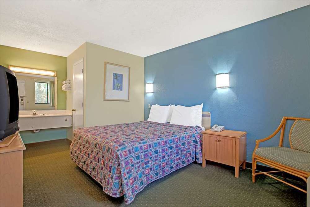 Rodeway Inn Fairgrounds-Casino Tampa Quarto foto